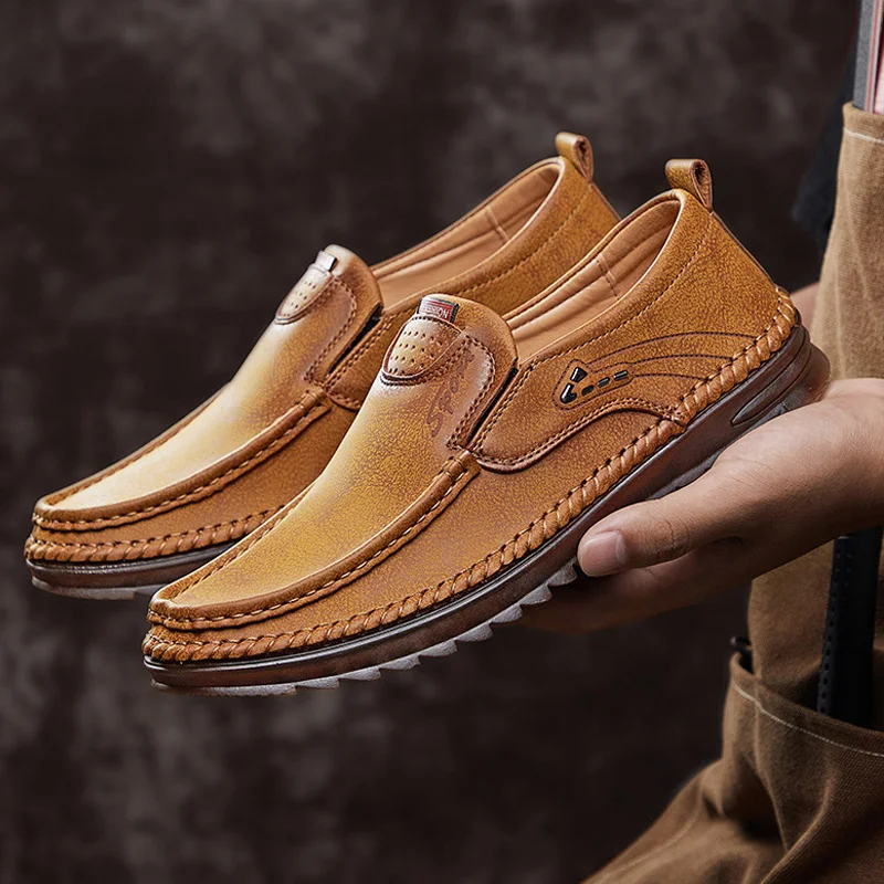 Genuine Leather Men Shoes Casual Luxury Brand 2023 Italian Mens Loafers Moccasins Breathable Slip on Boat Shoes Zapatos Hombre