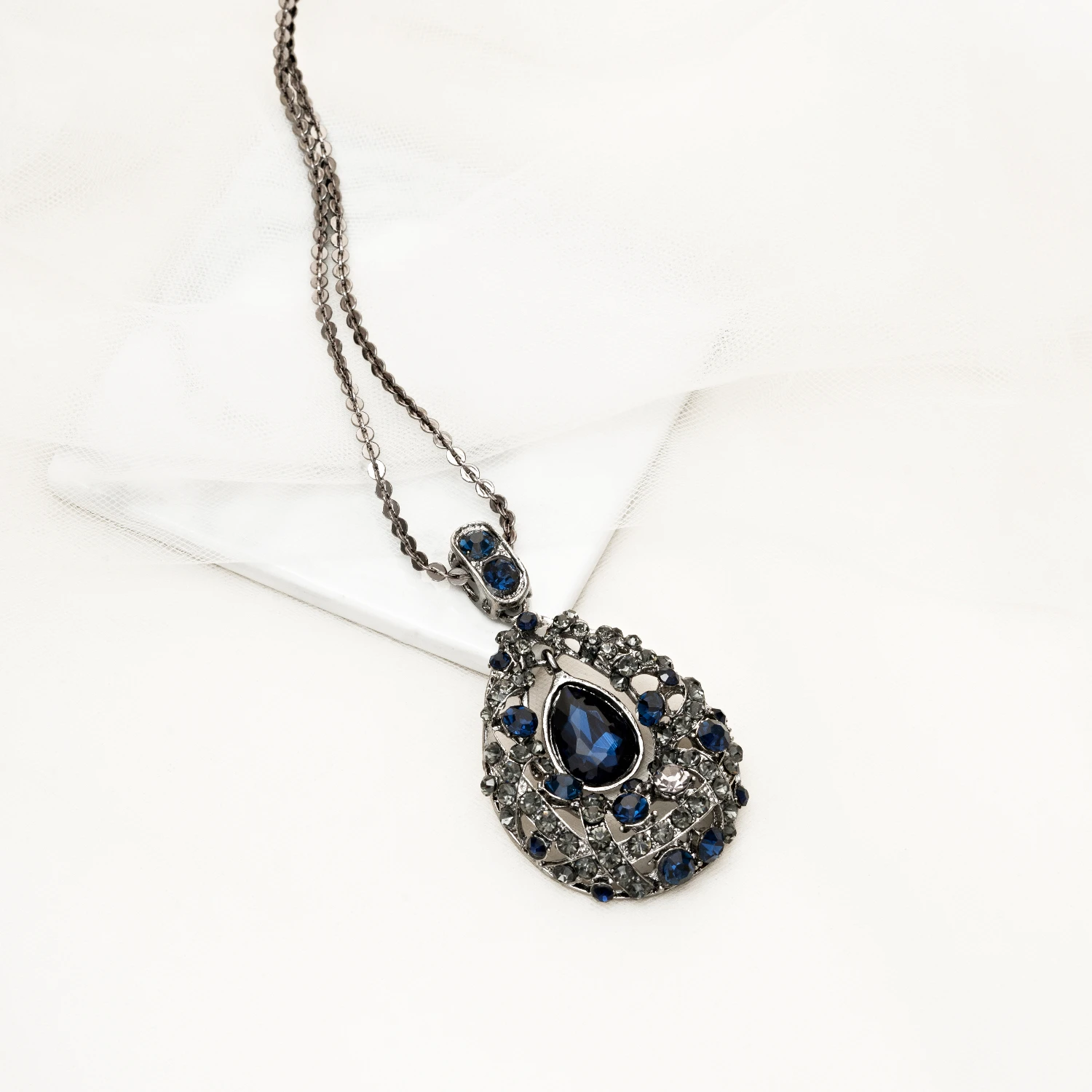 Vintage Long Sweater Chain Necklaces For Women Antique  Crystal Water Drop Pendants & Necklaces Female New Fashion Jewelry
