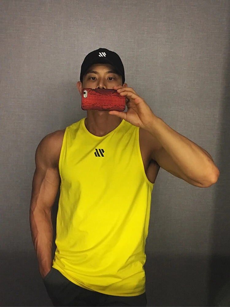 New Mens Gyms Fitness Tank Tops Bodybuilding Workout Sleeveless Shirt Male Summer Casual Fashion Stringer Singlet Brand Clothing