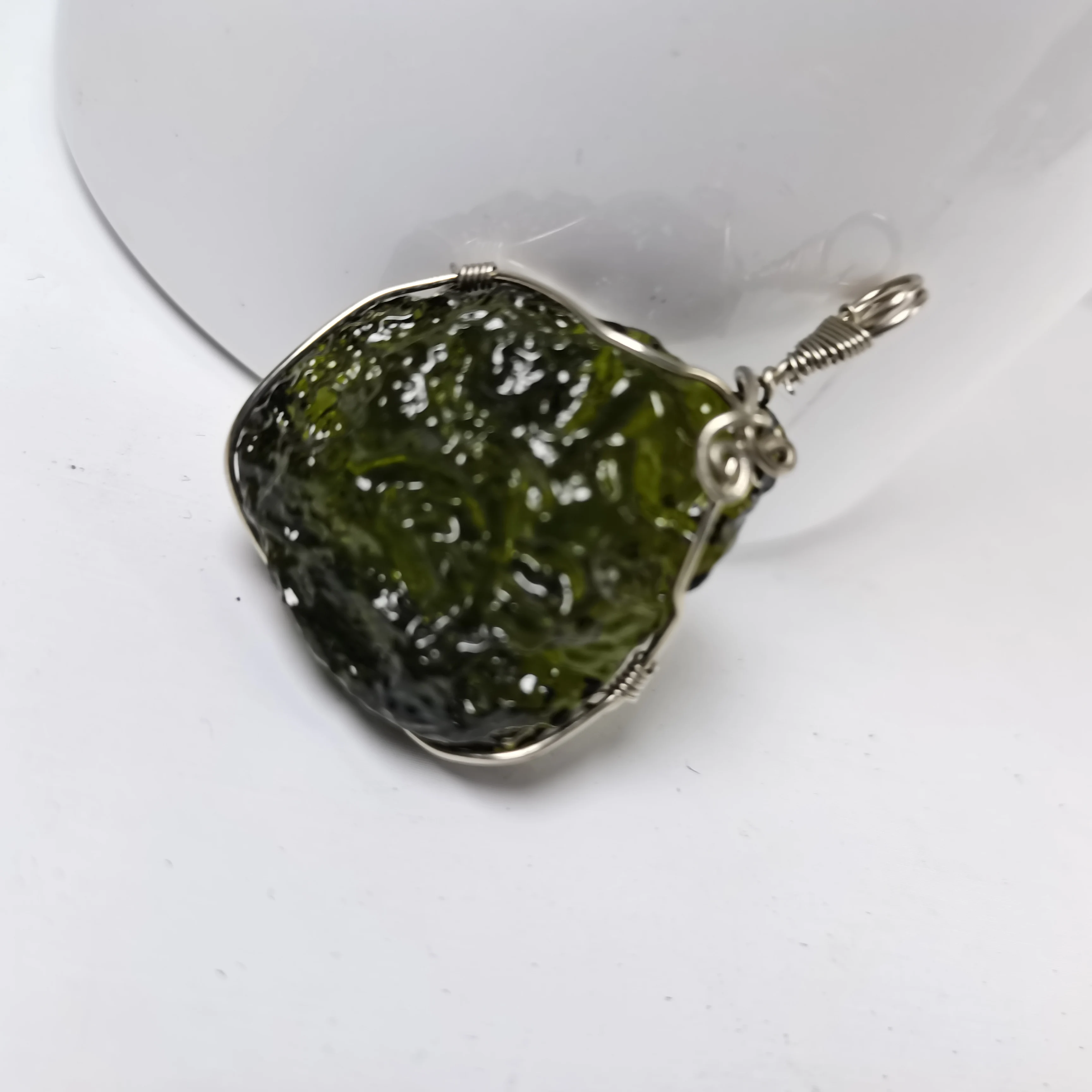 17-19g  Quality Natural Moldavite green aerolites crystal stone for pendant energy apotropaic Czech meteorite mineral specimen