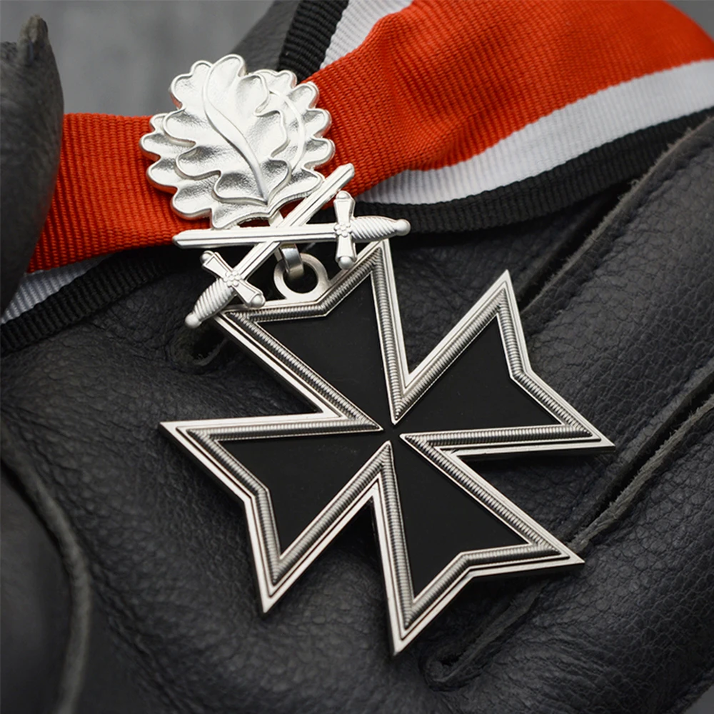 Maltese Iron Cross Metal Badge Knight Medal Templar Zircon Oak Leaf Brooch Souvenir Gifts