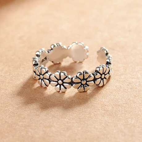 Bfclub Zilveren Kleur Bloemen Vinger Ringen Oogverblindende Daisy Weide Stapelbare Ring, Clear Cz Voor Vrouwen Bruiloft Sieraden