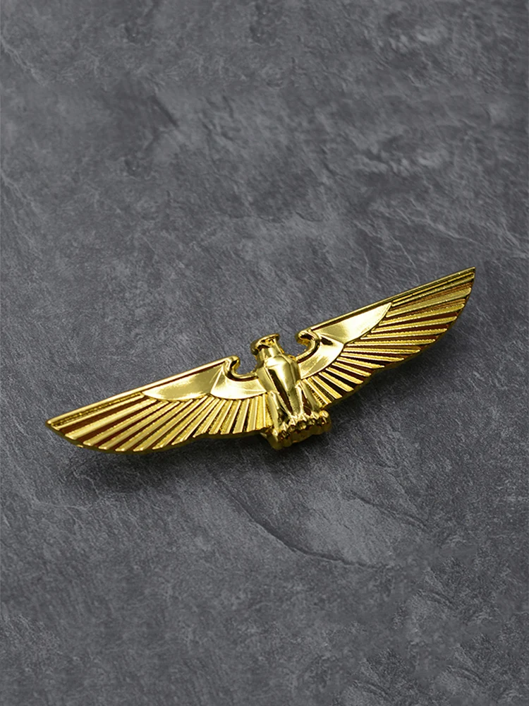 German Deutsche Eagle Pin Metal Badge Medal Brooch Gold