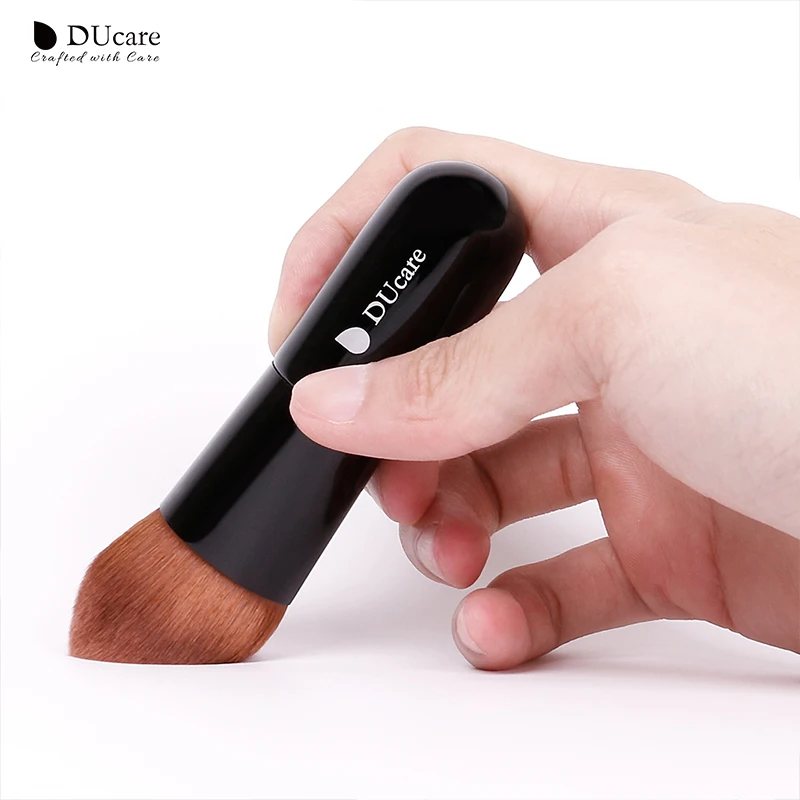 Ducare 1pcs Professional Foundation Brush high quality makeup brushes brown Synthetic Hair with Box Makeup Brush Essential Tools