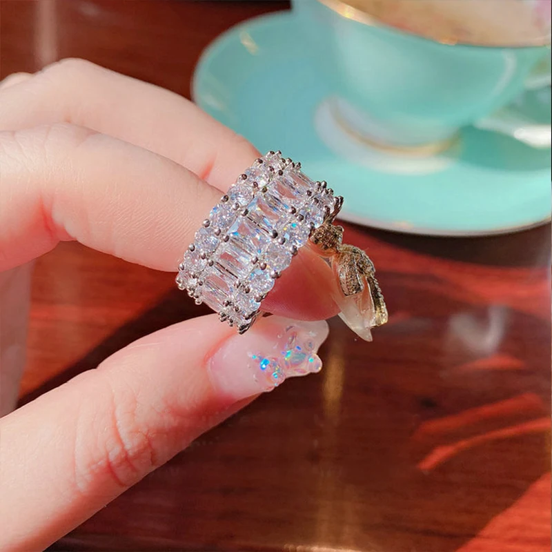 Fashion New Bling Big Zircon Stone Silver Color Ring Clean Hip Hop Rings for Women Wedding Engagement Jewelry Best Gift