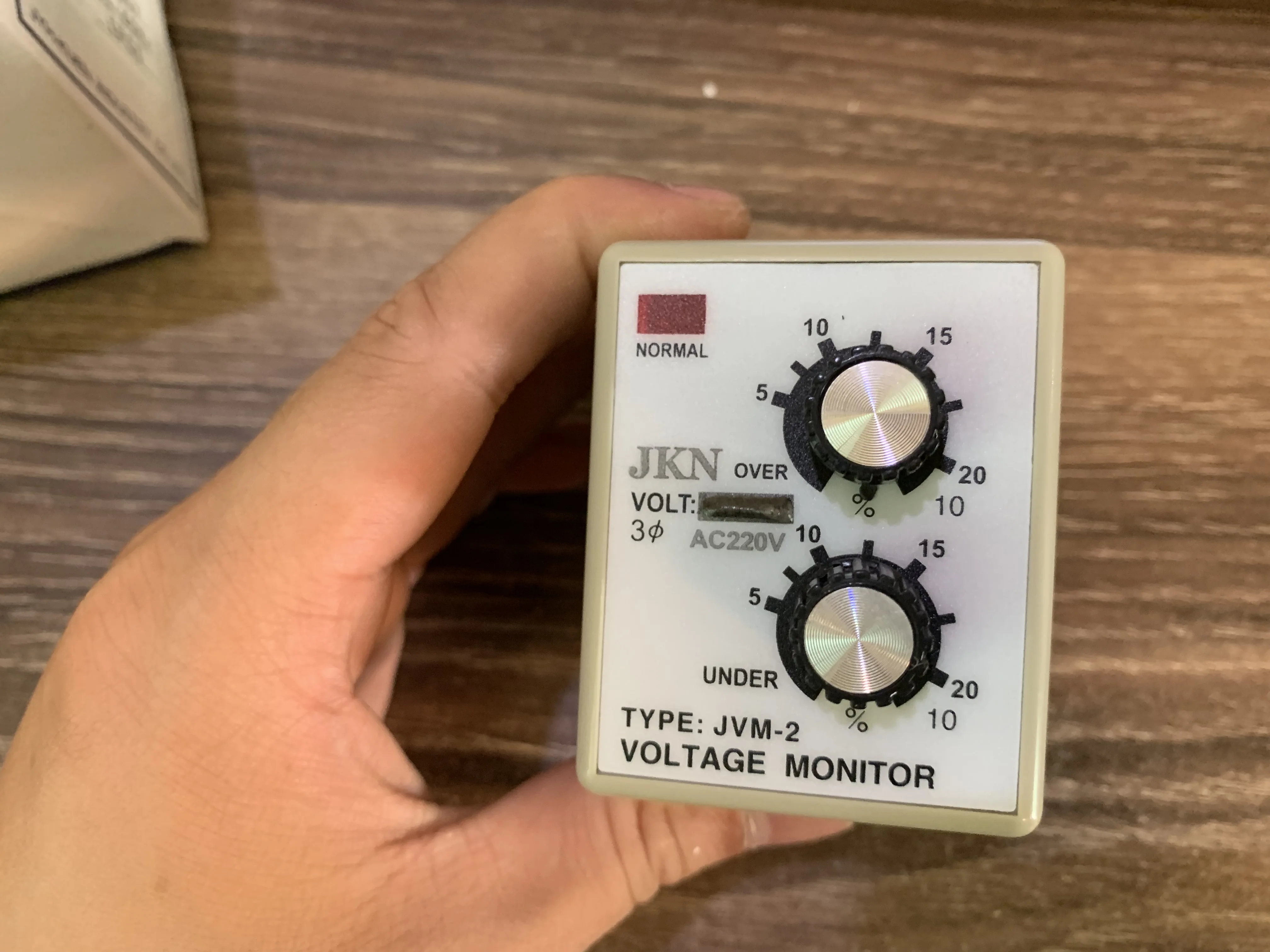 New JVM-2 overvoltage undervoltage phase sequence protection relay JKN  two  three phase 380V 220V