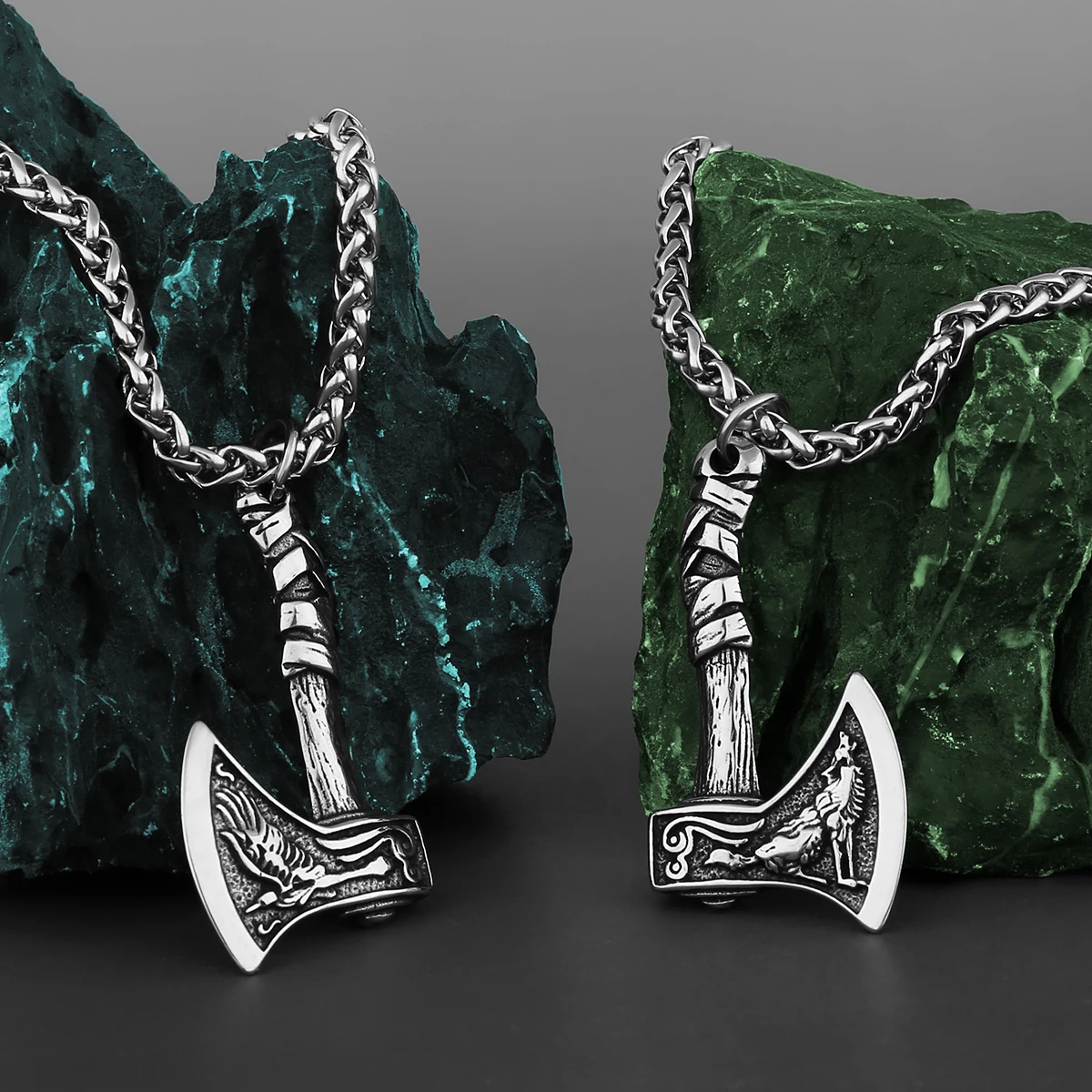 Vintage Boutique Stainless Steel Viking Wolf and Odin Crow Axe Necklace Men\'s Pendant Jewelry Birthday Gift Wholesale