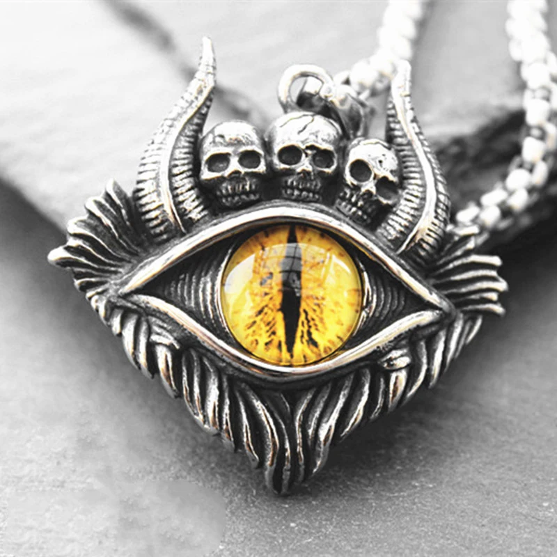 Retro Gothic Yellow Eyed One-Eyed Skull Horns Demon Metal Pendant Necklace Men's Cool Fashion Jewelry