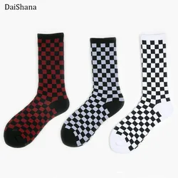 1Pairs Unisex Stree Fashion Skateboard Socks Trend Korean Funky Harajuku Women Socks Checkerboard Checkered Socks Novelty Socks