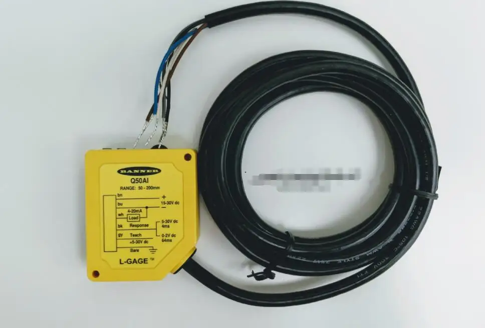 

Q50AI Photoelectric Sensor triangulation sensor with analog output 67603