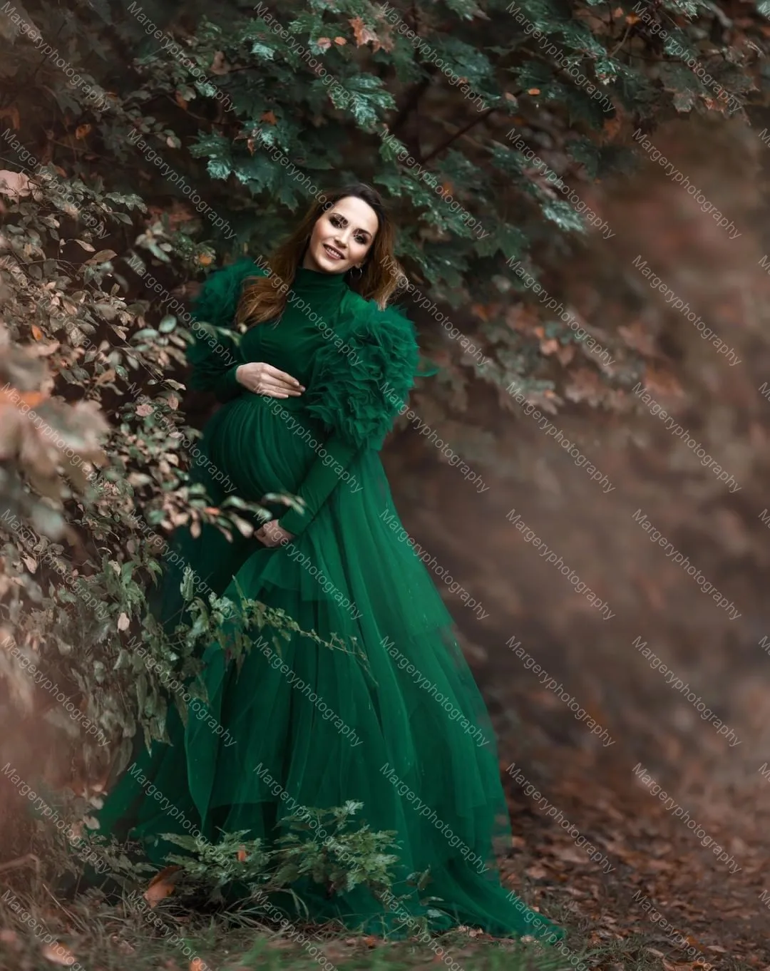 Elegant Dark Green Tiered Tulle Maternity Dress To Photography Demure High Neck Ruffles Long Sleeves Pregnant Women Robes Plus S