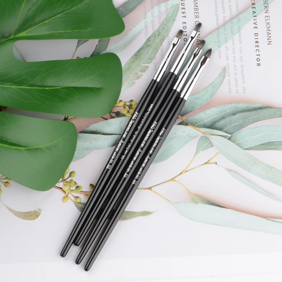 1 piece Pro Tapered liner #33 Eyeliner Detail Eye Lip liner Makeup brushes Make up brush synthetic Hair wood handle