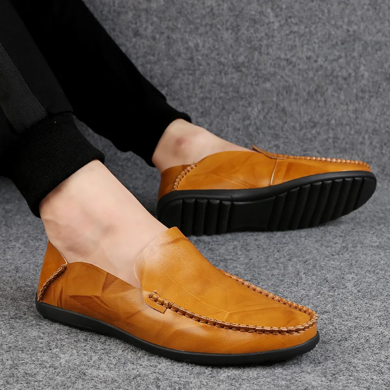 New Lightweight Lofers Mens Moccasin Shoes Black Men Flats Breathable Casual Slip-on Loafers Comfortable Plus Size Footwear