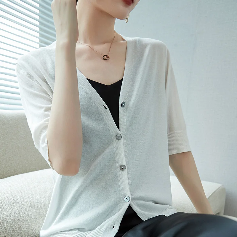 

2023 Summer Autumn New Women's Single Breasted Knitted Short Sleeve Casual Cardigan V-Neck Sweaters Fashion Comfortable Soft