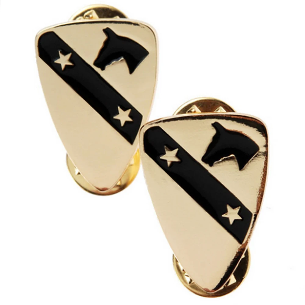

PAIR US ARMY 1st CAVALRY DIVISION TEAM HORSE LAPEL BROOCH INSIGNIA BADGE PIN