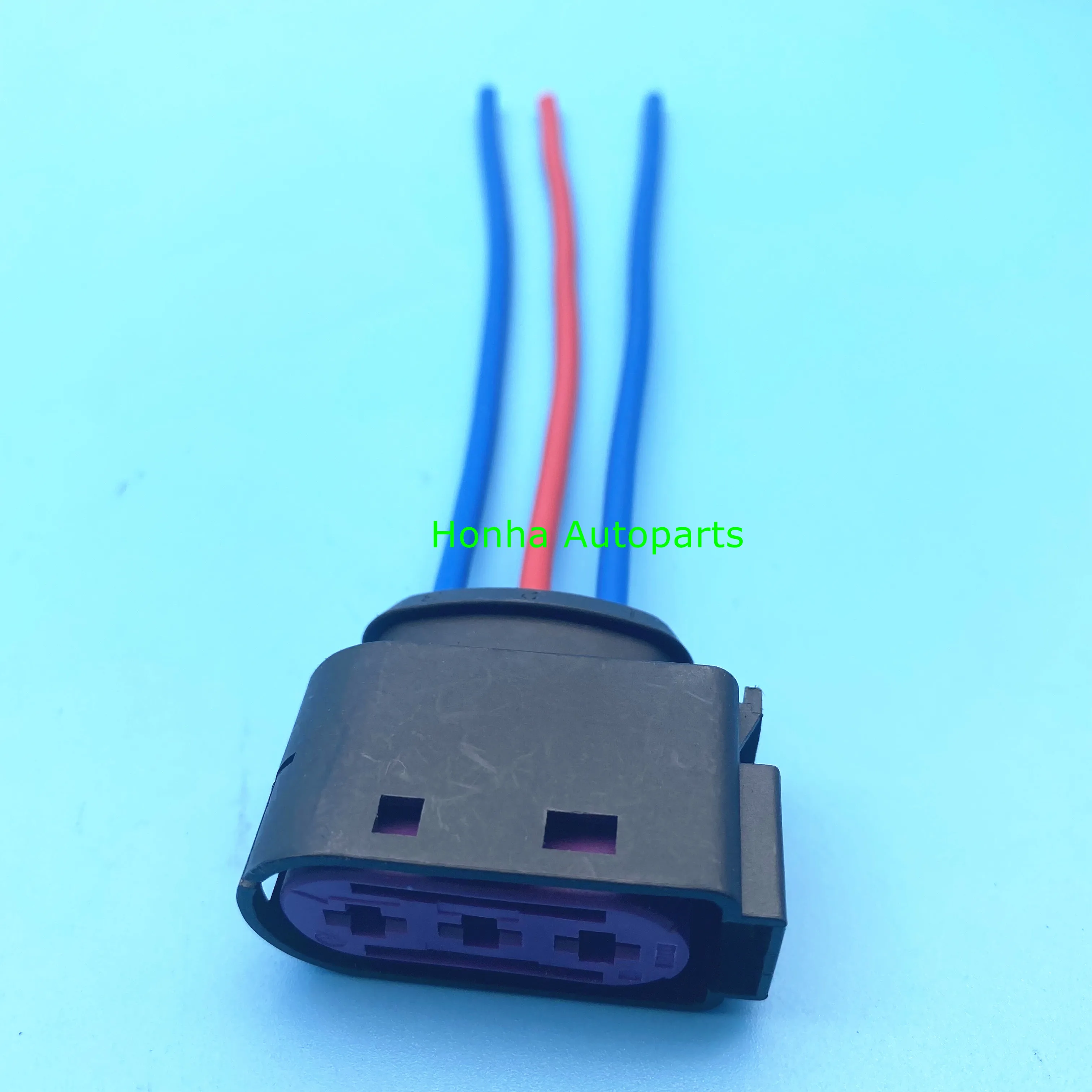 

Free Shipping 3Pin 1J0 937 773 1J0937773 Car Fuse Box Connector Plug Suitable For Golf Lavida Bora A3 S3 TT Octavia