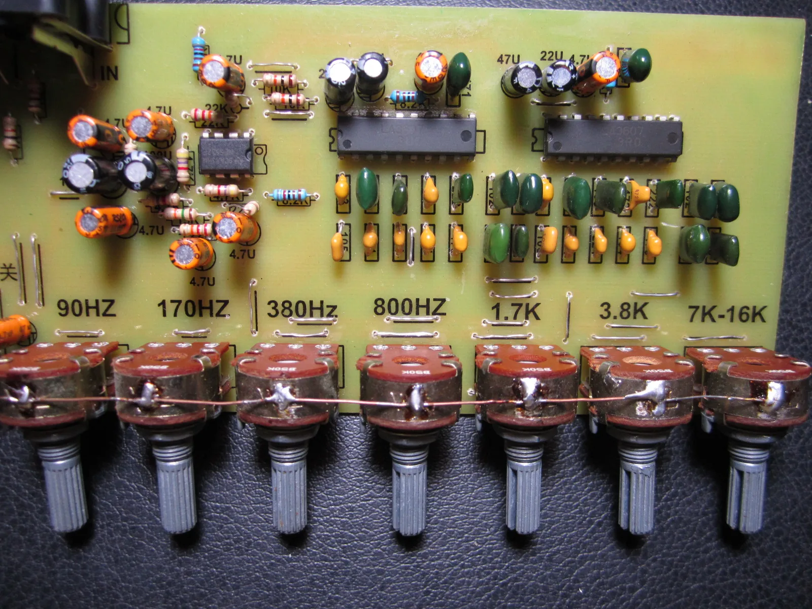 Febbre di Sintonia Bordo La3607 a Sette segmenti di Equalizzazione Abbellimento Bordo (nato per Alto)