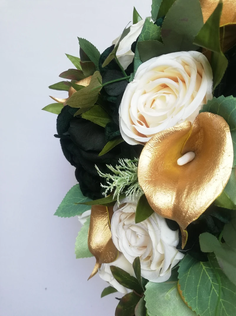 Ramo de flores de Poney verde oscuro hecho a mano, Rosa marfil artificial con oro Calalily, ramo de boda Bruidsboeket