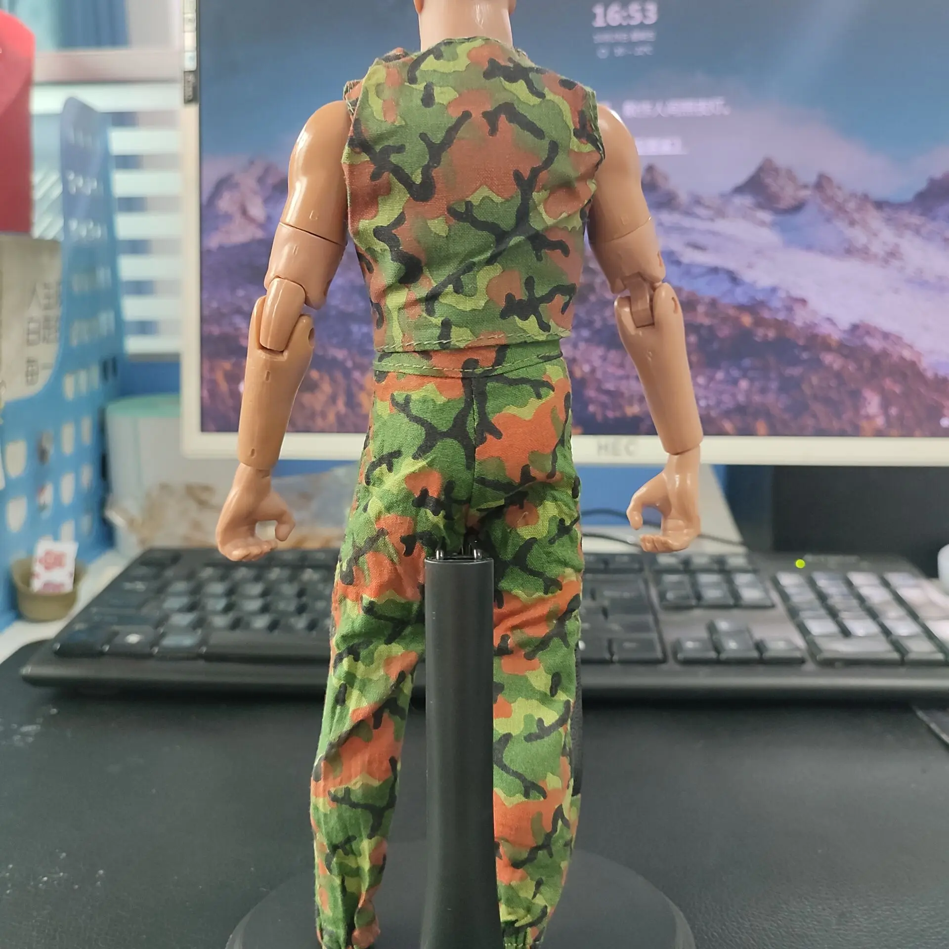 ชุดอุปกรณ์เสริมทหารขนาด 1/6 เสื้อกั๊กและกางเกงลายพราง ชุดเครื่องแบบสำหรับฟิกเกอร์แอคชั่นชายขนาด 12 นิ้ว ของสะสม ตุ๊กตา ของเล่น ของขวัญ