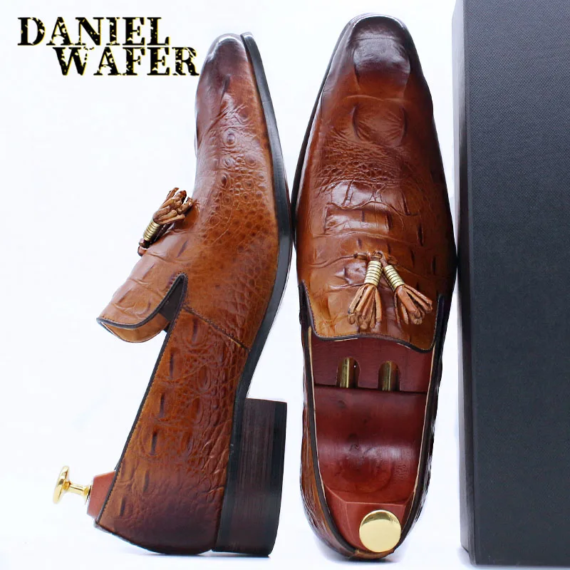 Luxury Men\'s Leather Shoes Crocodile Prints Tassels Loafers Brown Black Casual Man Shoes Office Wedding Dress Summer Men Shoes