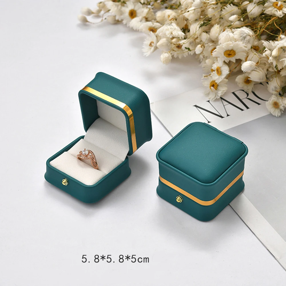 High Quality Leather Jewelry Ring Box Jewelry Gift Box Pair Ring Earrings Necklace Bracelet Box Jewlery Organizer Container 2022