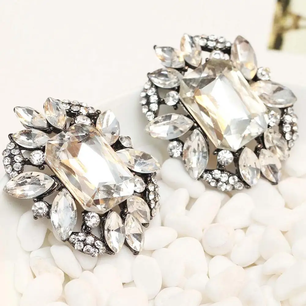 HOT HOT Women\'s fashion Glass earrings New arrival brand sweet metal with gems stud crystal earring for women girls J C Z A