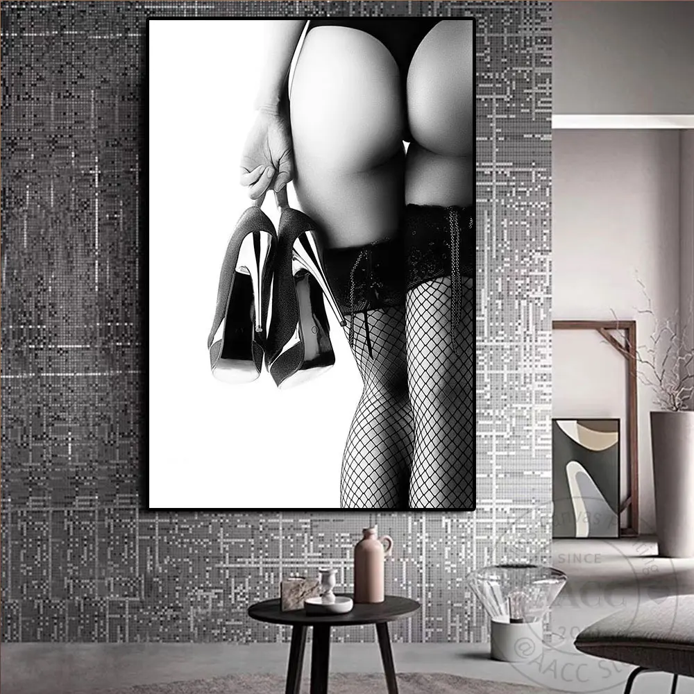

Fashion Sexy Woman Poster Print Girl Half Naked Canvas Painting Black Lips Stocking Picture Modern Wall Art Bathroom Decor Gifts