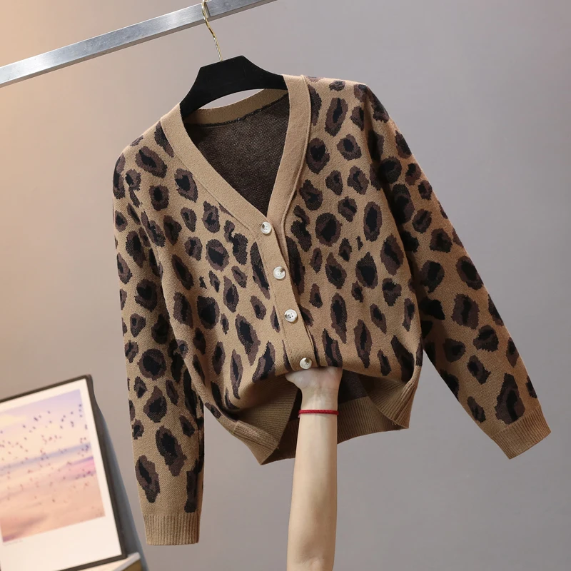 Autumn Winter Oversized Leopard Sweater Cardigan Women Casual V-neck Knitted Sweaters Women Single Breasted Jumper