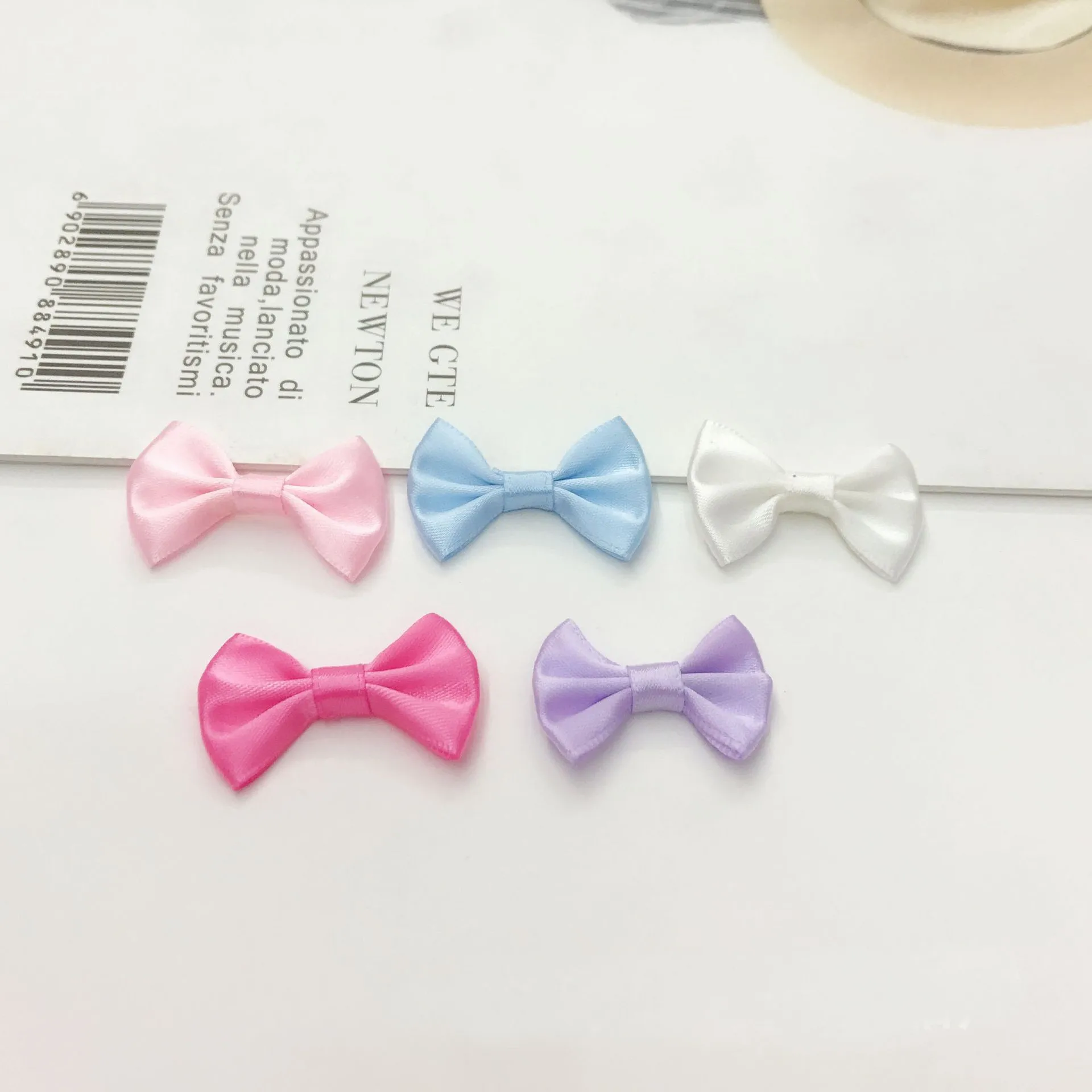 20 sztuk/partia DIY Handmade Bowknot lalki wyściełane łatki aplikacje na ubrania akcesoria do szycia DIY dekoracji włosów