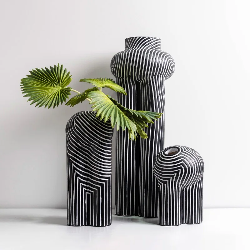 Modern Black And White Linear Pattern Vase Decoration Model House Sales Office Living Room Dining Room Resin Crafts Soft Decor