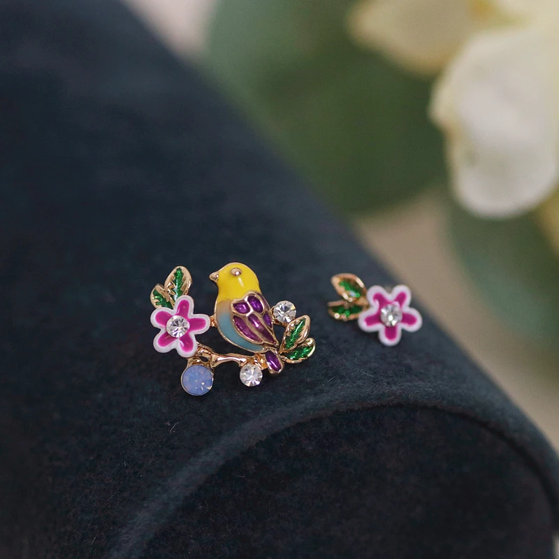 Korean Cute Rhinestone Animal Stud Earrings for Women Girls Painting Oil Lovely Flower Stud Earrings Birthday Party Jewelry Gift