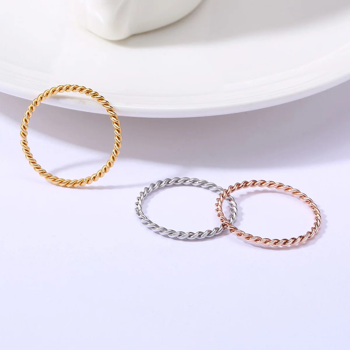 JHSL 1.5mm Small Mini Silver Rose Gold Color Stainless Steel Twisted Women Rings Fashion Jewelry US size 4 5 6 7 8 9