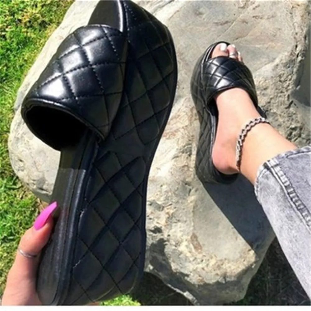 Women's Chunky Beach Slippers Fashion Platform Summer 2021 Slides Casual Ladies Outdoor Round Toe Female Rubber Footwear Shoes