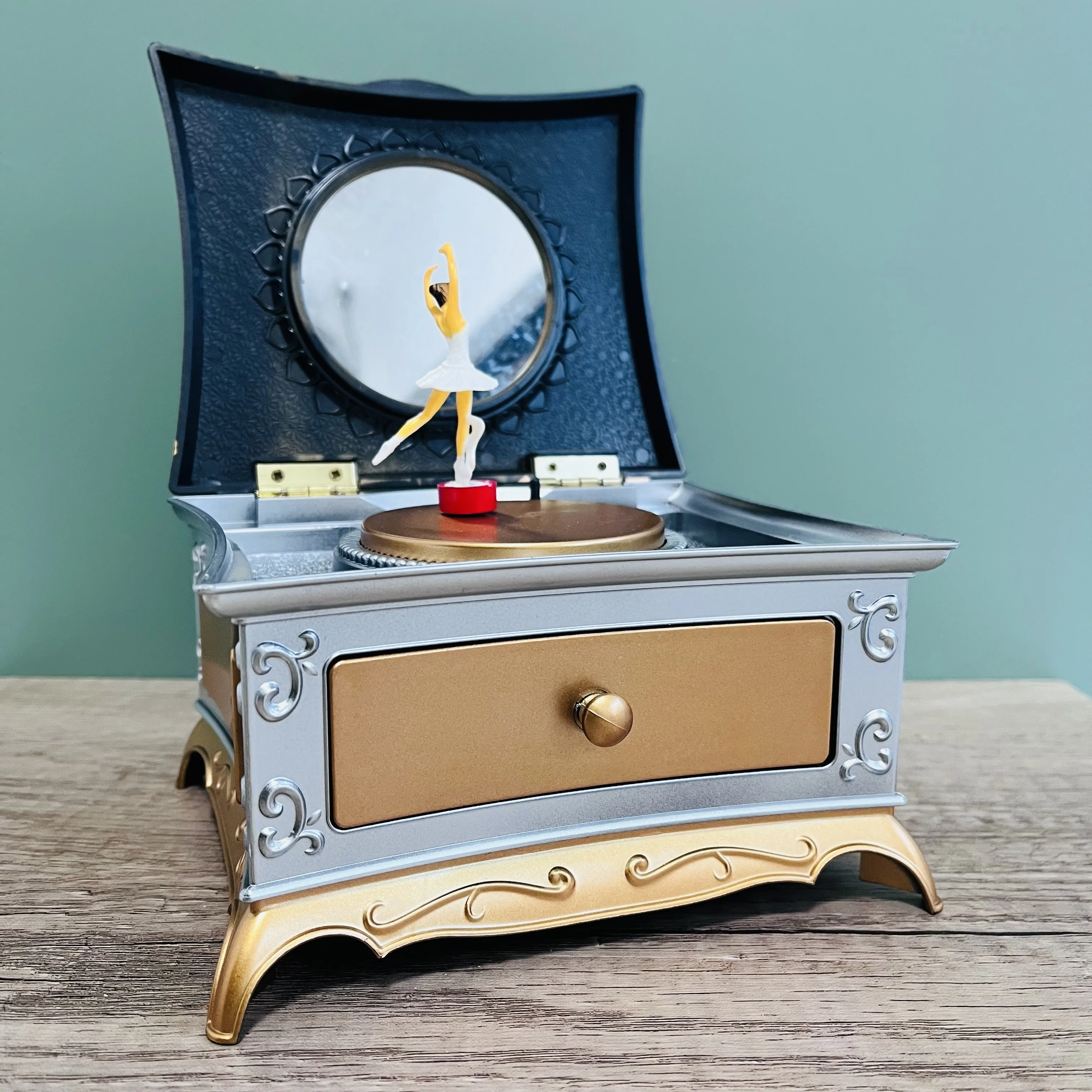 

INS Creative Dresser Music Jewelry Box Dancing Girl Music Box kids toy Retro Home Decoration ornament Girlfriend Daughter Gift