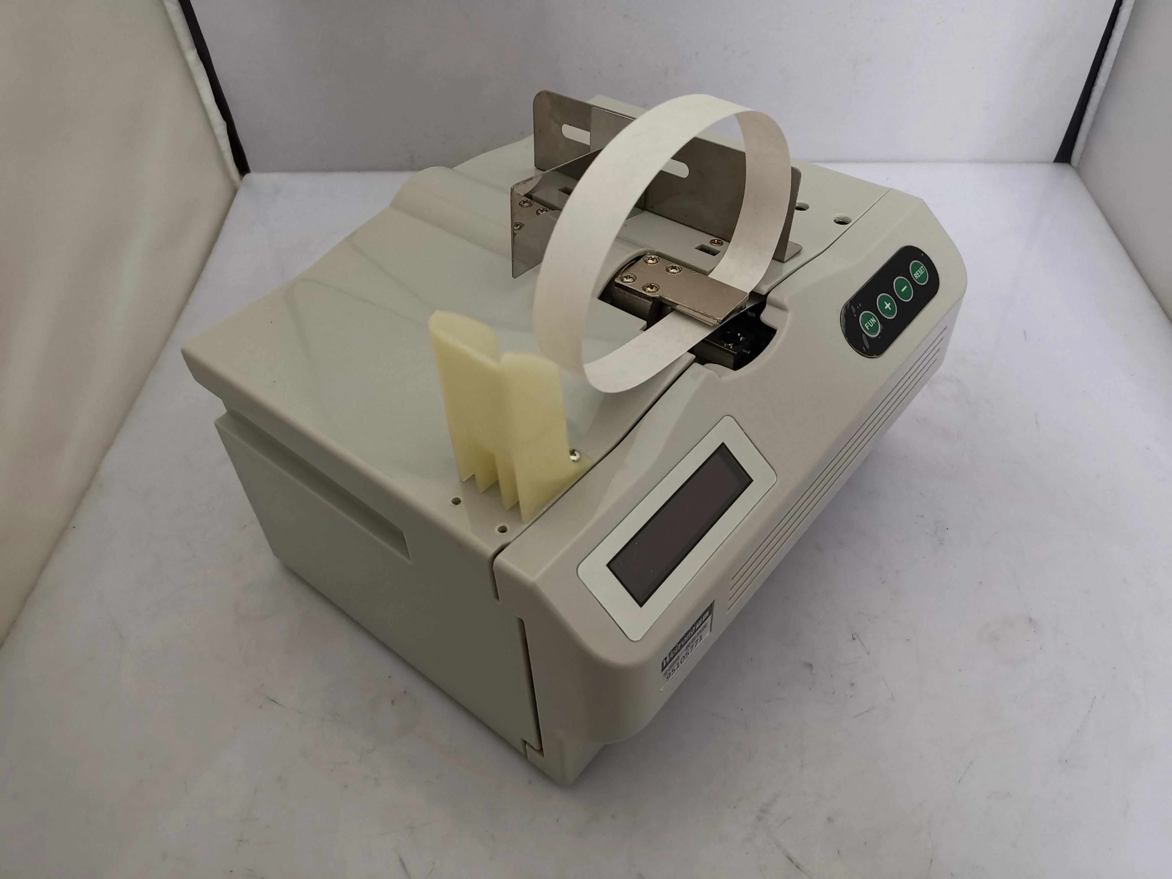 Automatic paper tape binding machine, automatic banknote binding machine, document and receipt binding machine