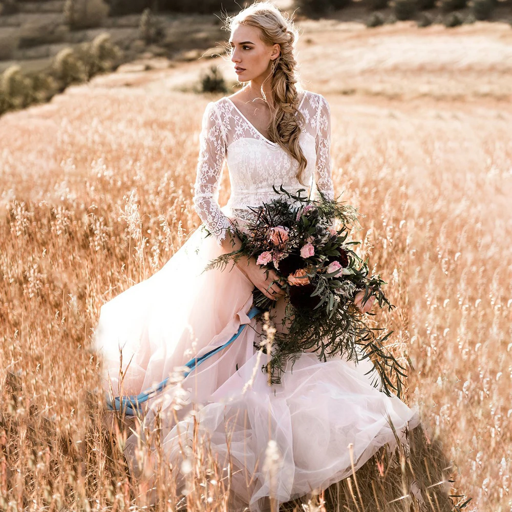 Rustic Lace Two Piece Wedding Dress 3/4 Sleeves Tulle Backless Buttons Plus Size V Neck Sequined Sash Photography Bridal Gowns