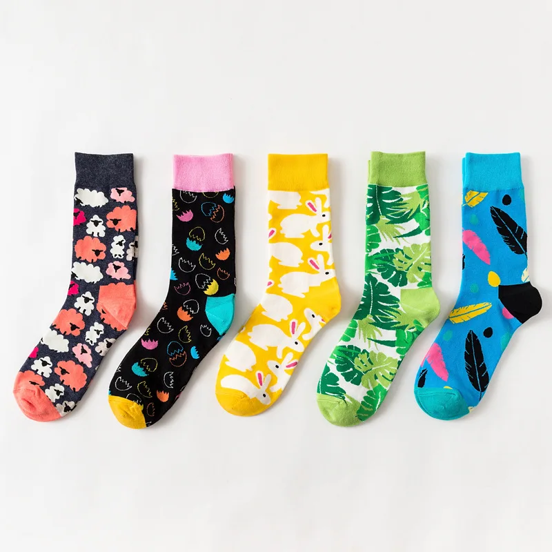 Hot Sales Funny Socks Women Casual Cartoon Lovely Girls Portrait Red Green Happy Japanese Harajuku Floral Skateboard Socks