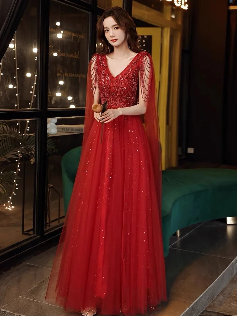 Red Abendkleid Mit Schal V-ausschnitt Quasten Sleeve A-line bodenlangen Spitze Up Applizierte Perlen Phantasie Prom Kleider Roben de Soirée