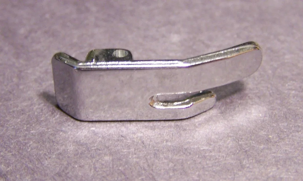 SINGER Sewing Machine Slant Shank Needle Snap On Straight Stitch Narrow Foot #541537