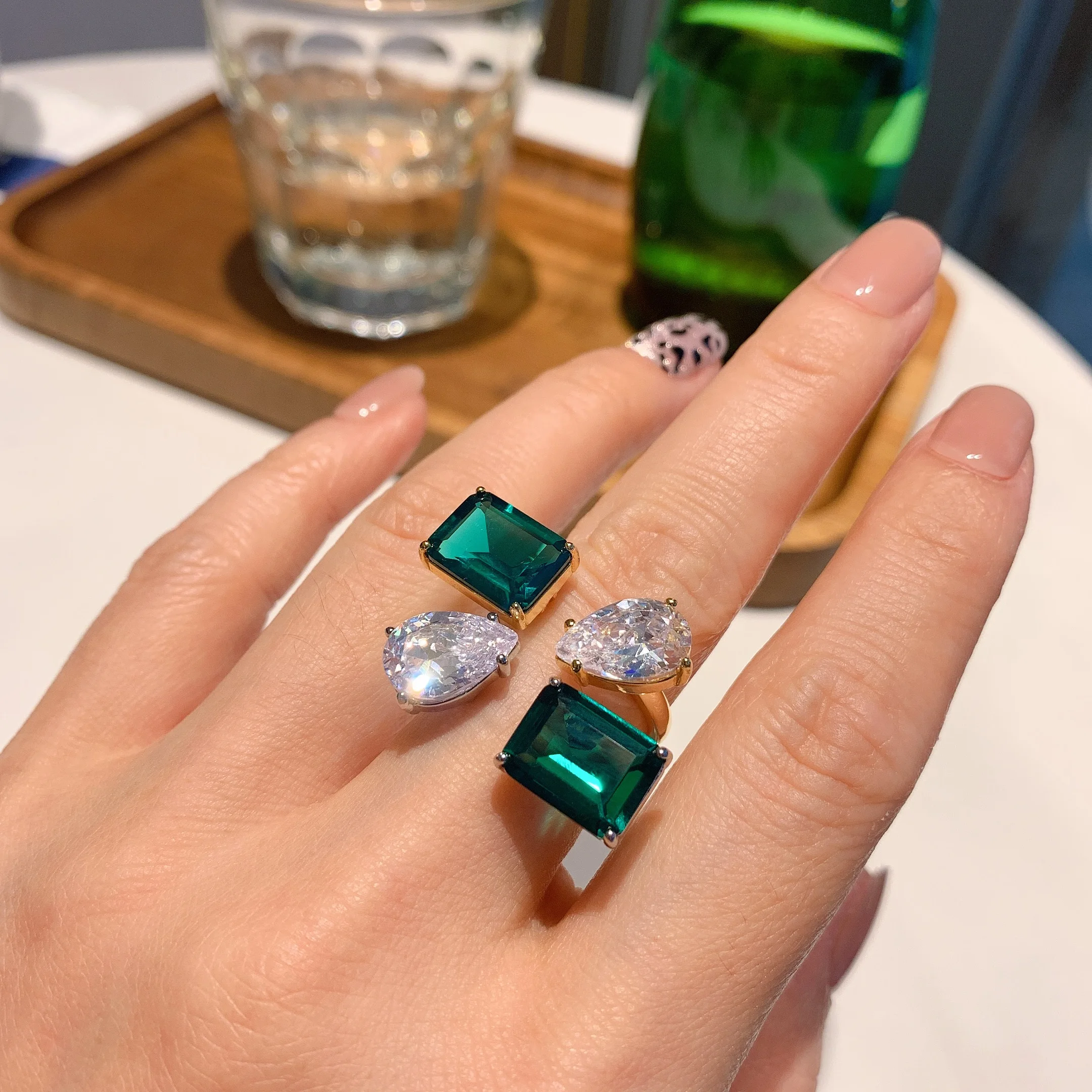 

EYIKA Vintage Square Green Stone Water Drop Zircon Open Ring for Women Gold Silver Color Asymmetry Anillo Wedding Jewelry