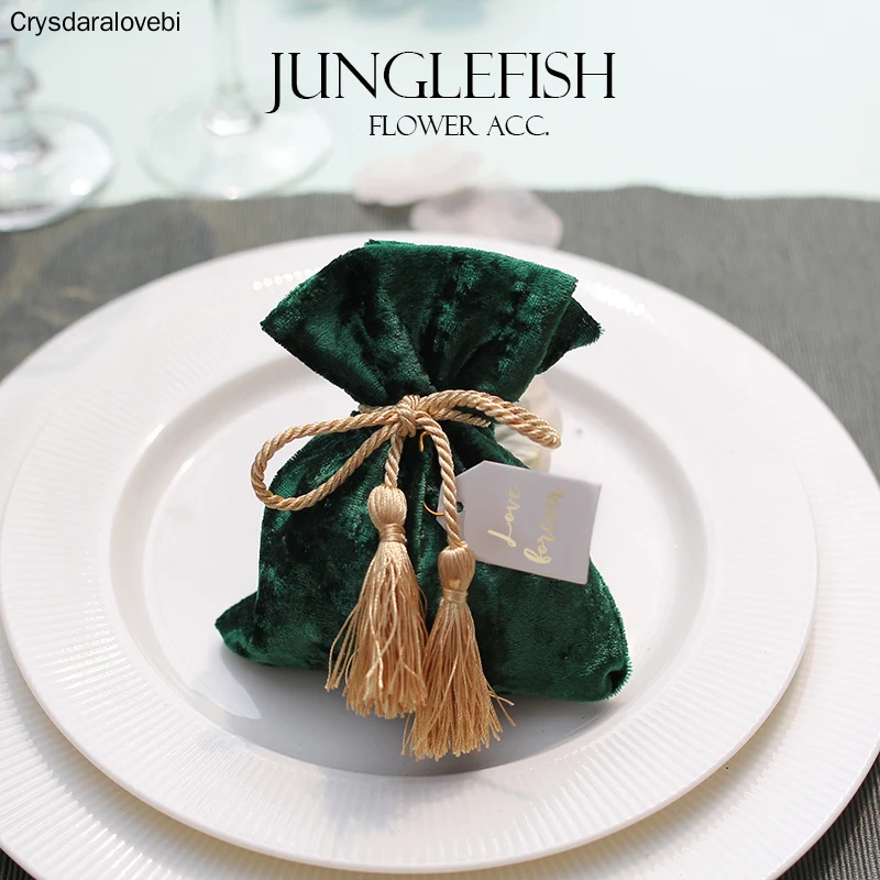 20/10pcs Green Velvet Wedding Candy Boxes with String and the Cards 9.5*12cm Luxury Gift Pouches Event Party Supplies Favors Bag