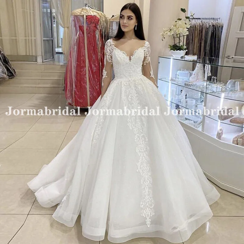 

Vintage Appliques Ball Gown Wedding Dress V-Neck Sheer Three Quarter Length Sleeves Bridal Dresses Sweep Train vestido de noiva