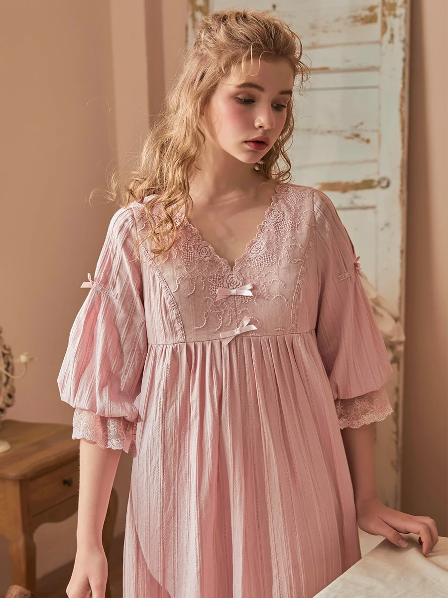 Vintage Cotton Women\'s Long Nightgowns Spring Summer Half Sleeve V- Neck Princess Holiday Elegant Night Dress Home Sleepwear