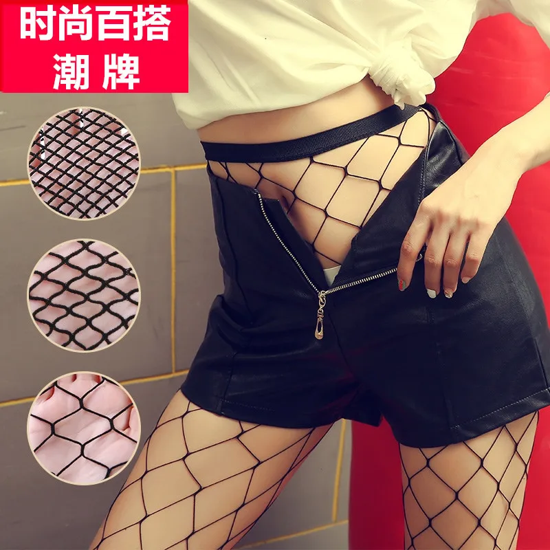 

3pcs Women Pantyhose South Black Hollow Fishnet Sexy Japanese Mesh Long Long legs size of the grid Tights can wear it with jeans