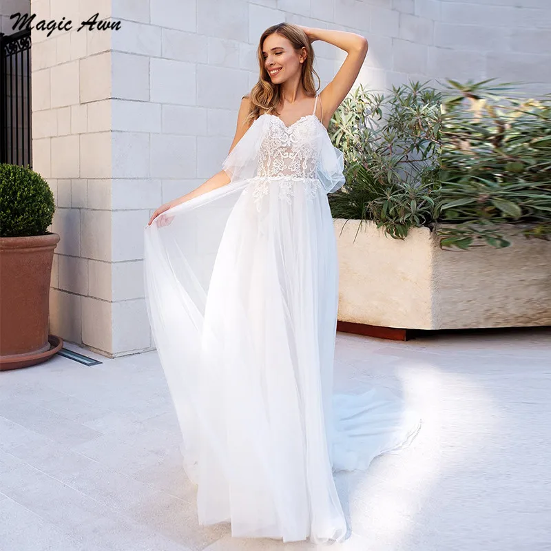 Magic Awn White Bohemian Wedding Dresses 2021 Lace Appliques Spaghetti Straps Illusion Beach Mariage Gowns Corset Back Vestidos