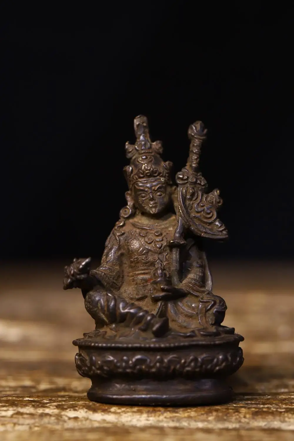 

3"Tibet Temple Collection Old Bronze Guru Padmasambhava Buddha Statue Indian monk Guru Rinpoche Buddha Statue