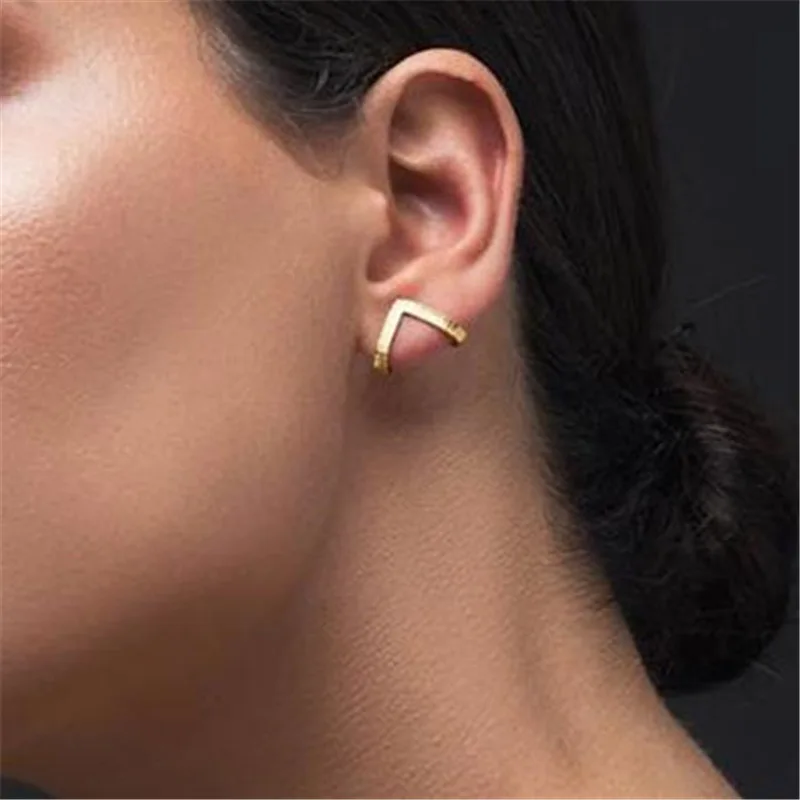 Aretes Oorbellen Earrings American Fashion Contracted The New V-shaped Pocket Studs Ear Hook Manufacturers Selling Wholesale