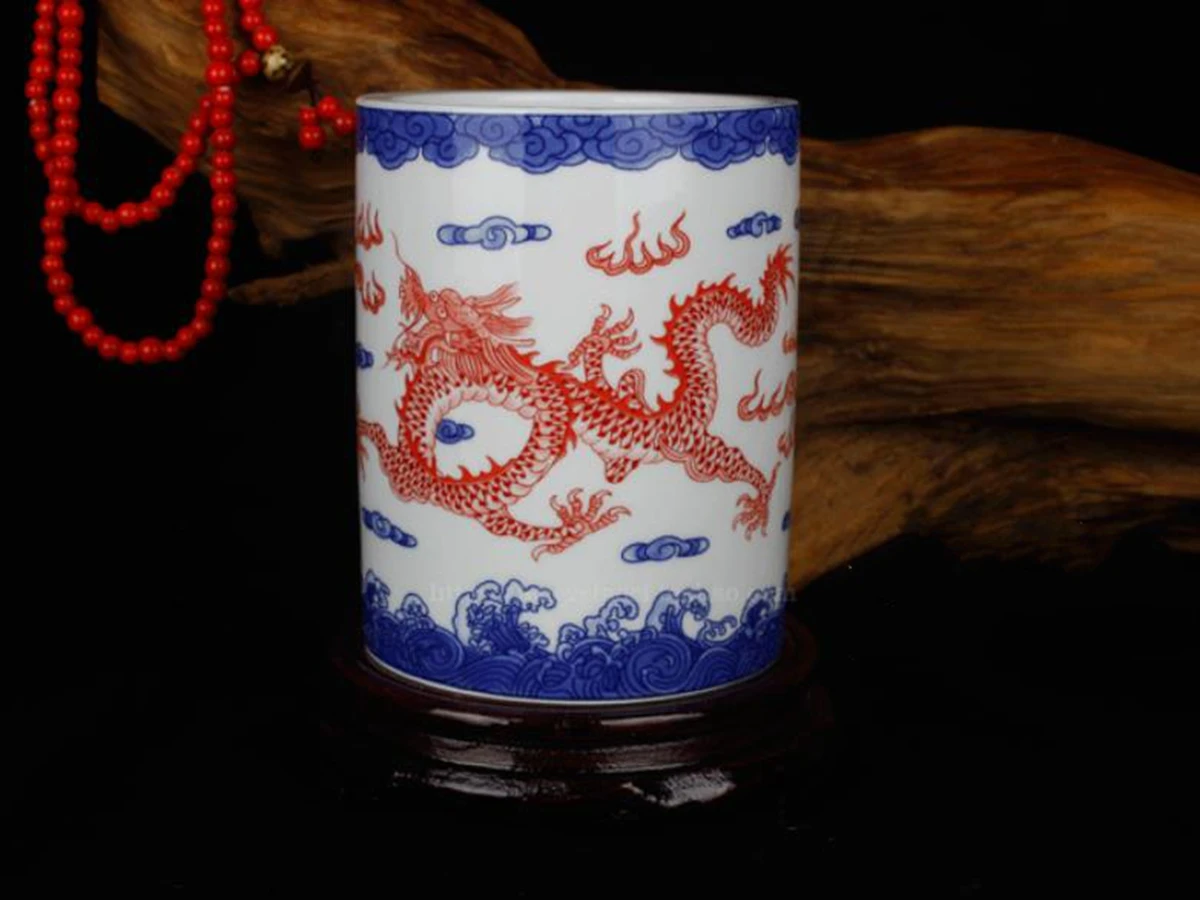 

Chinese Porcelain Blue White Red Dragon Painting Calligraphy Sumi-e Brush Pot