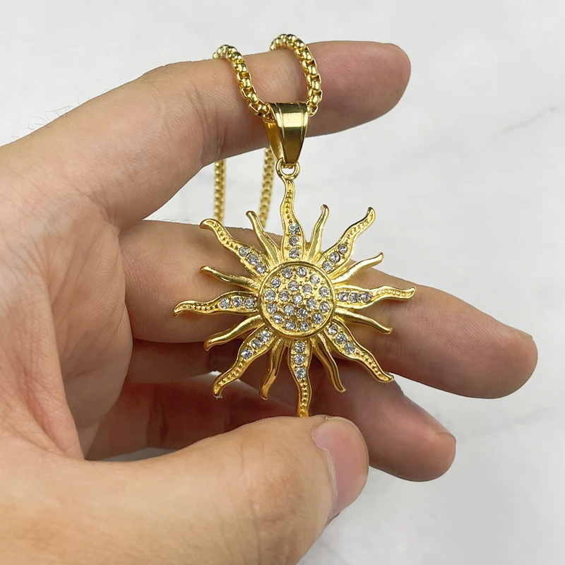 New Stainless Steel Sun Hollow Pendant with rhinestone For Men Women Metal Solar Pendant Necklace Gold Color Jewelry