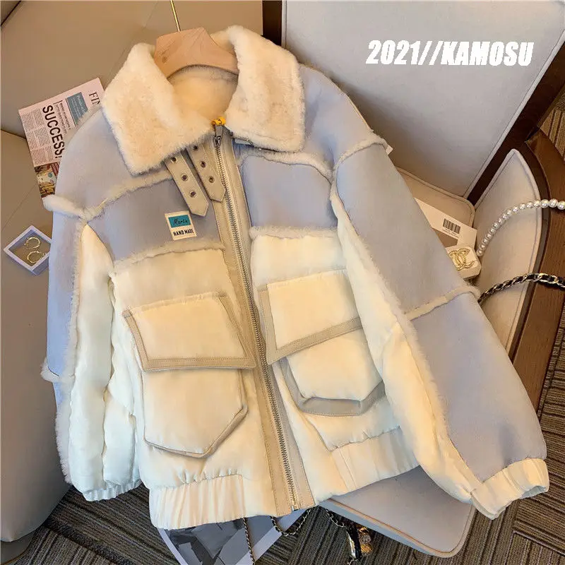 2024 Cappotto invernale da donna Addensare Parka corto Colletto sfocato Cappotto in cotone con cerniera Cappotto oversize in lana d'agnello Giacca con tasche grandi